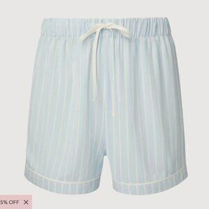 NWT Rachel Parcell Pull On Woven Short. Size small.